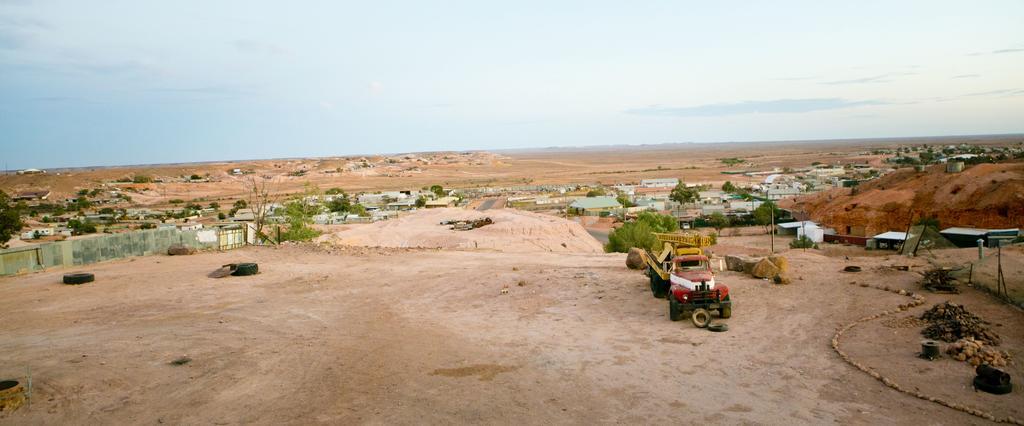 Hotel Breakaway Views 374 Alp St Coober Pedy Exterior foto